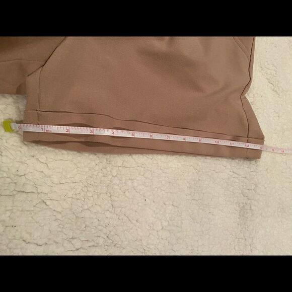 Jennifer Lopez  Shorts Size 8 - Picture 2 of 9